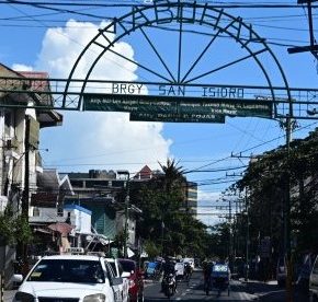 HOUSE AND LOT FOR SALE: Brgy. San Isidro, Makati City HOUSE AND LOT FOR SALE: Brgy. San Isidro, Makati City